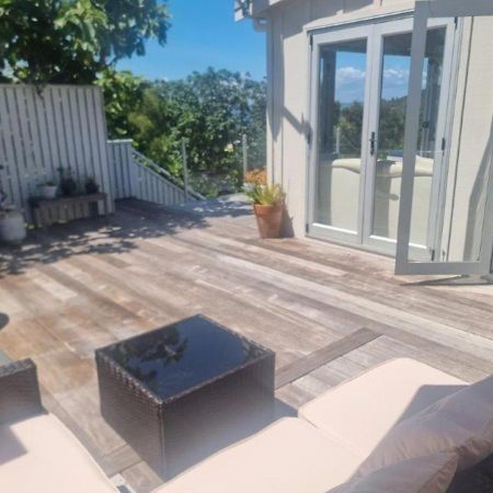 Tiri Cottage - Sea Views In Oneroa By Waiheke Unlimited Waiheke Island Exterior photo